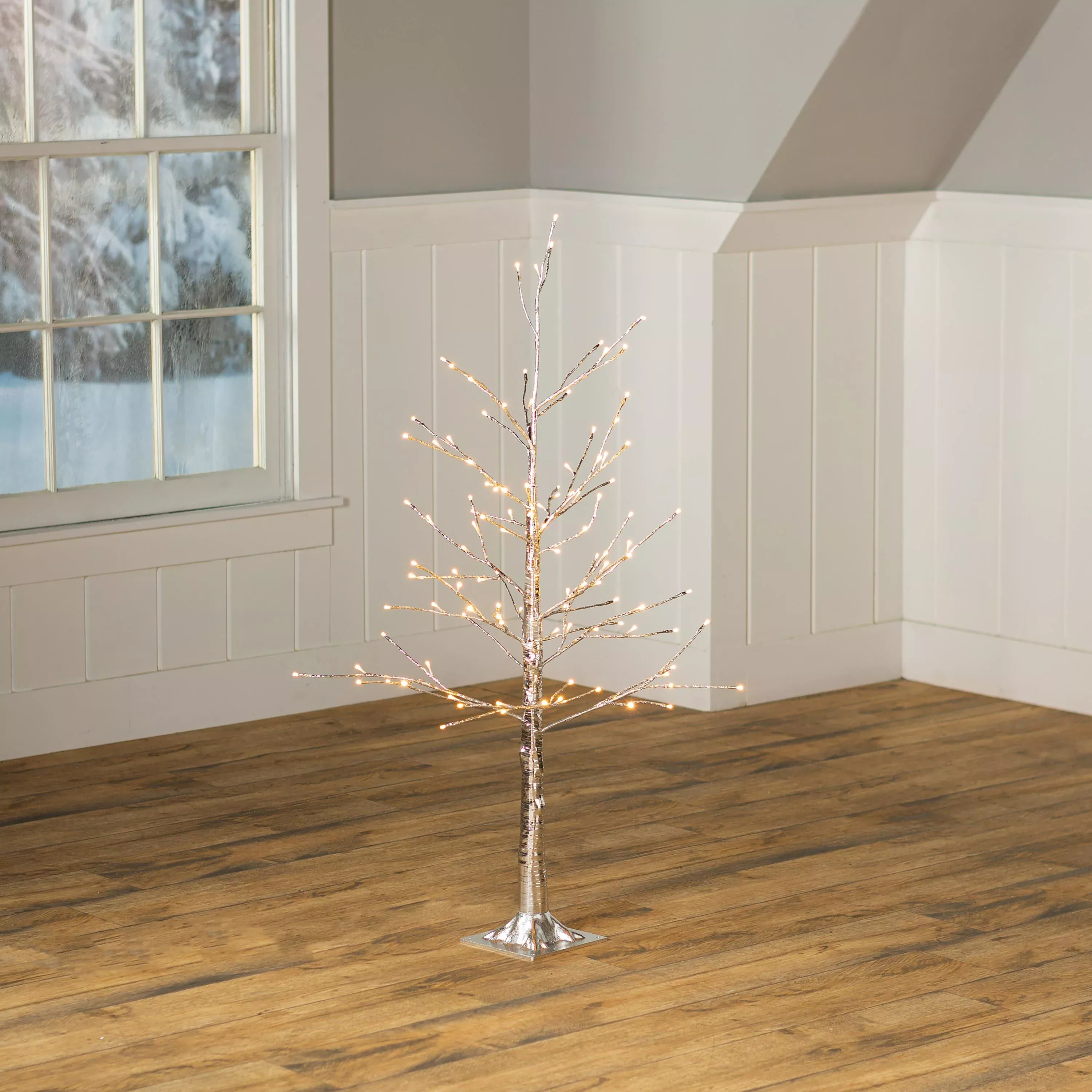 4'H Indoor/Outdoor Silver Metallic Tree with 112 Lights