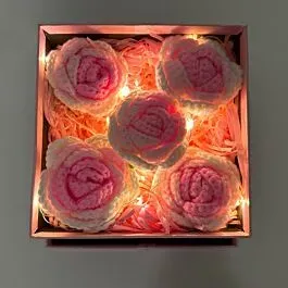Crochet 5-Pink Gradient Rose Heads in Square Gift Box | Middle Size