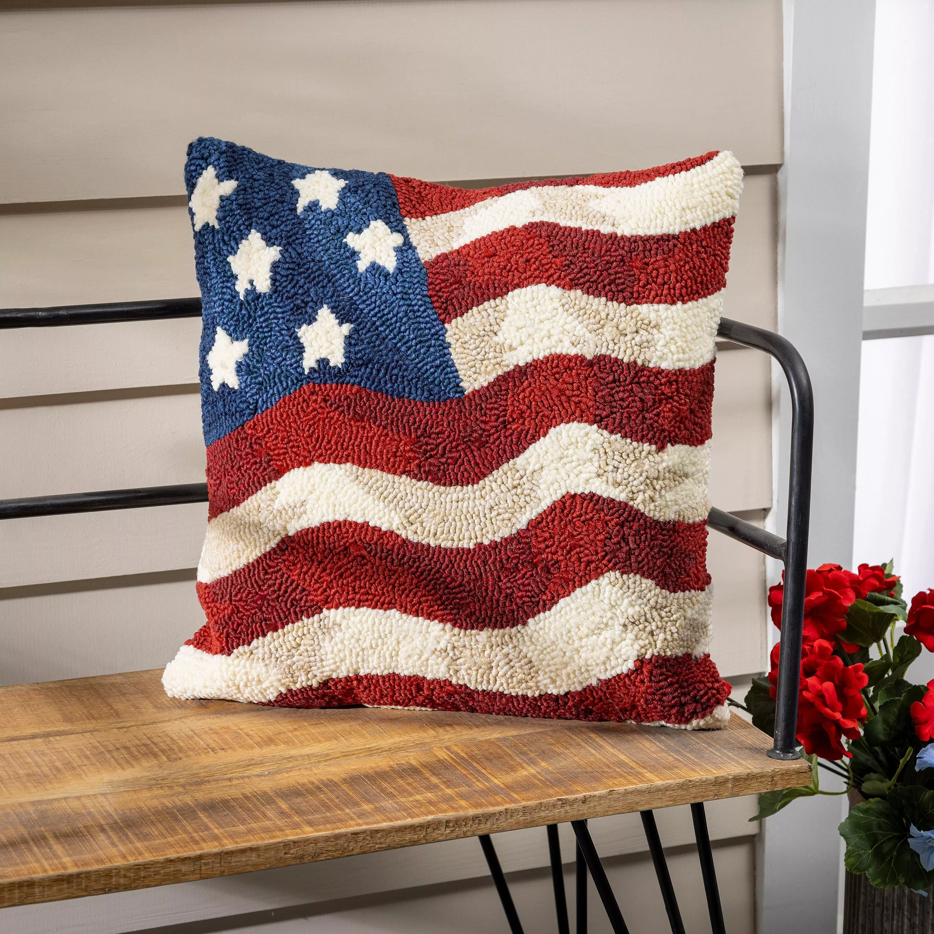 Indoor/Outdoor Hooked Polypropylene USA Pride Throw Pillow 18"x18"