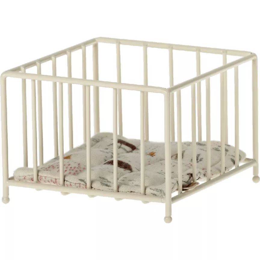 Maileg Playpen, My